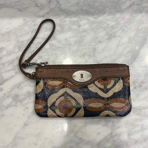 Fossil wristlet
